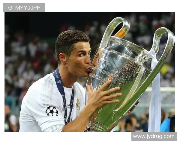 全球足坛最强球星解析：谁才是当今足球世界的真正王者