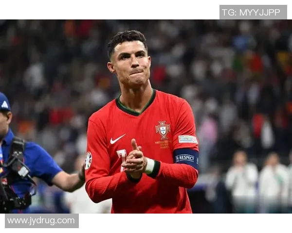 历史上世界杯足球最强球星是谁的争议与评选标准解析 历史上世界杯足球最强球星是谁的争议与评选标准解析