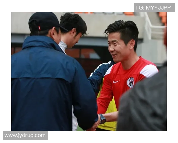 国足球星那些响亮绰号背后的故事与球迷津津乐道的趣味解读