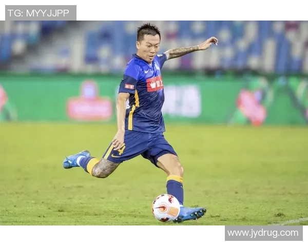 张功是否能被认定为足球界的球星之一引发热议与讨论 张功是否能被认定为足球界的球星之一引发热议与讨论