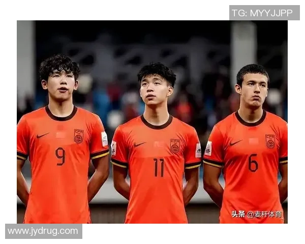 留小辫子的足球明星是谁 他在场上场下的精彩表现备受关注