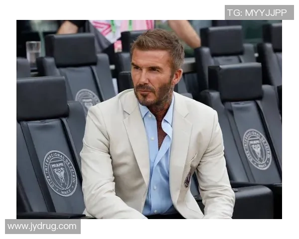 细数足坛巨星精湛脚功展现球场魅力与无与伦比的技术风采