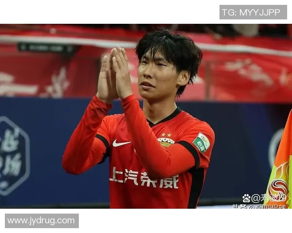 足球巨星社交媒体突发屏蔽事件引发球迷热议探讨背后真实原因