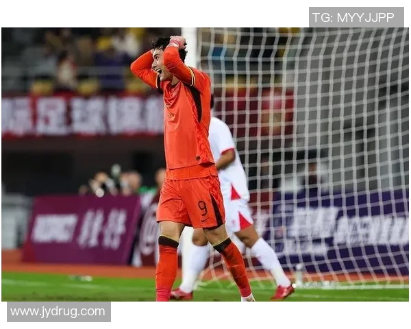 足球明星涂指甲油趣味合集视频揭示运动员另一面魅力