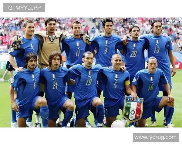 足球星光璀璨巅峰对决 谁主沉浮的时代传奇